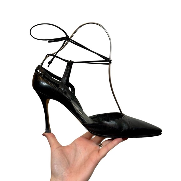 Manolo Blahnik Caracalla Pointy Toe Strappy Lace Up Heels Black Leather Sz:40 - Picture 1 of 9